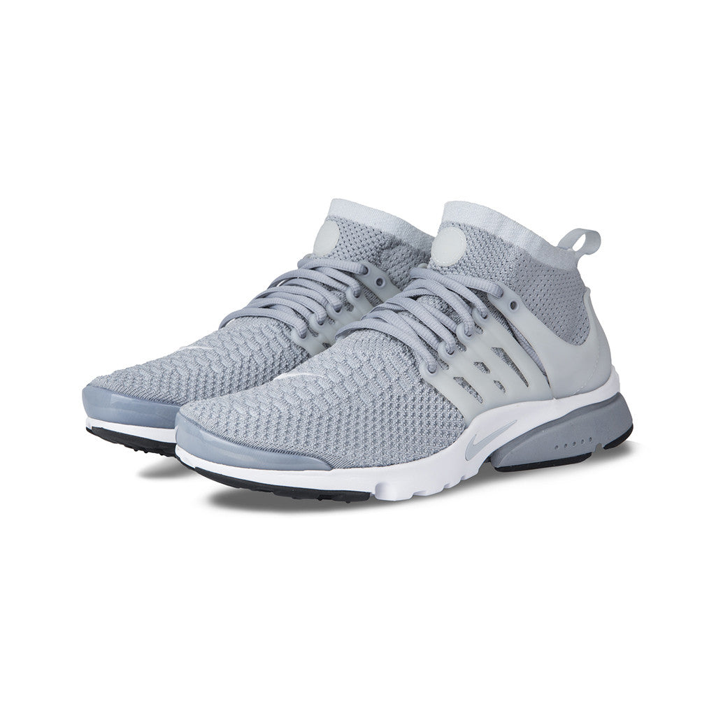 nike presto flyknit white