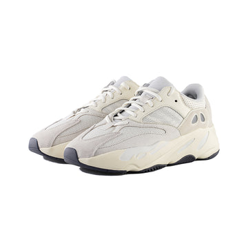 adidas Yeezy BOOST 700 Analog Analog Analog amongst few