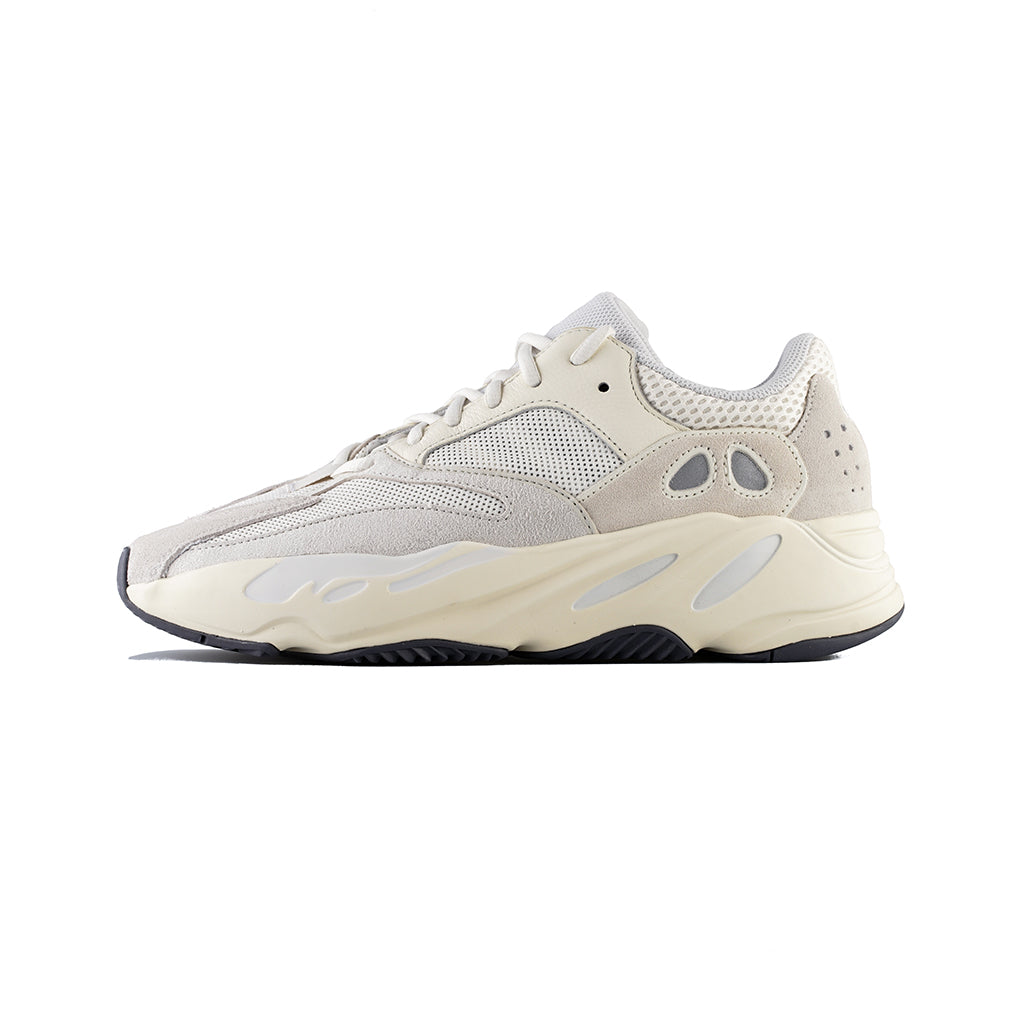 adidas Yeezy BOOST 700 Analog Analog Analog amongst few